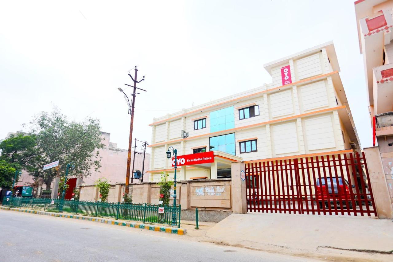 Oyo 30240 Shri Radha Palace Mathura Exterior photo